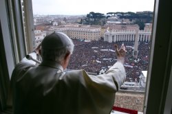1C6154898-120224_vatican-pope-mass-1502815376.jpg